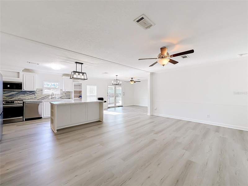 4 bedroom Single Family Residence at 14025 Stag Horn Court, Astatula Meadows Sub, Astatula — photo 4