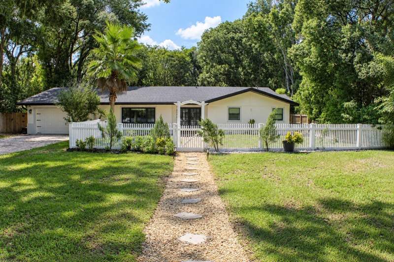 4 bedroom Single Family Residence at 8042 Ridge Way, Lakeside Terrace, Orlando — photo 2
