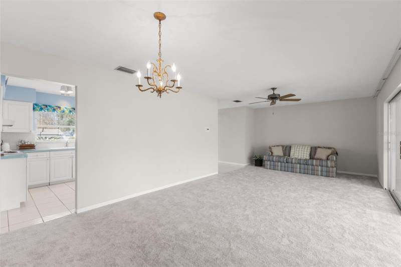 2 bedroom Single Family Residence at 2019 High Ridge Drive, Greenbriar, Clearwater — photo 5