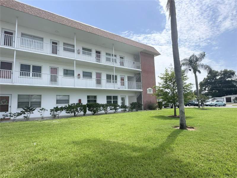 Tyrone Garden Apartments Condo