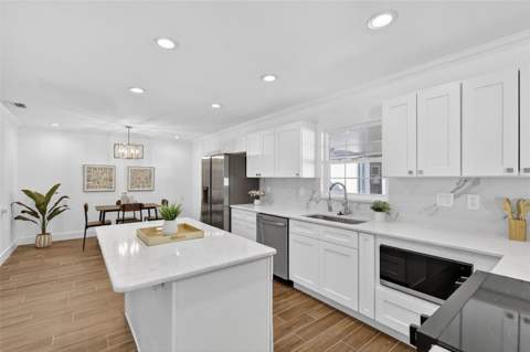 8317 Boxwood Drive, Tampa FL - photo 13 of 37