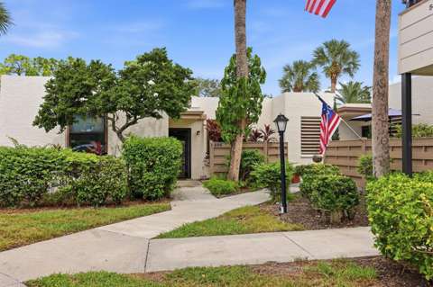 509 Lakeside Drive #509, home for sale in Bradenton 34210
