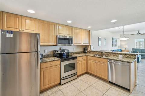 11605 Gulf Boulevard #506, Treasure Island FL - photo 14 of 71