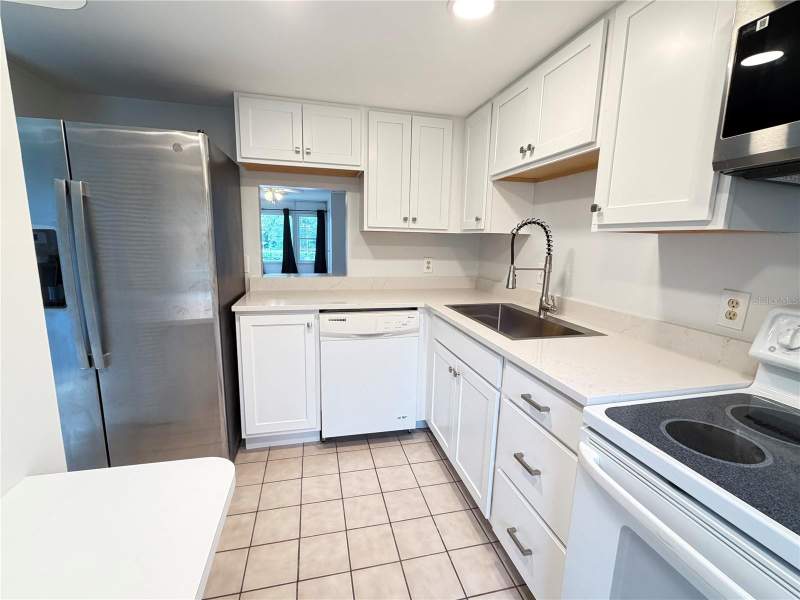 3 bedroom Condominium at 333 Lake Howard Drive #211B, Imperial Harbours Ph 01, Winter Haven — photo 4