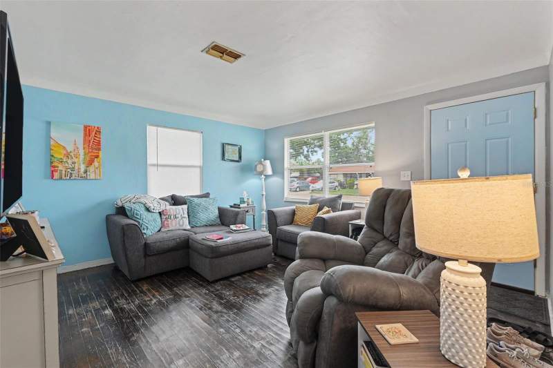3 bedroom Single Family Residence at 2311 35th Street, Snyders W J Lakeview, St Petersburg — photo 4