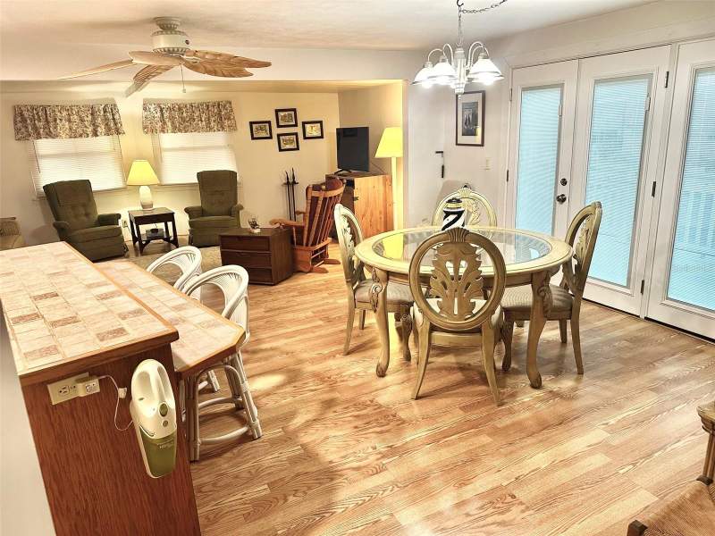 2 bedroom Mobile Home at 11211 101st Street #93, Lake Seminole Resort North M/H Unrec, Largo — photo 5