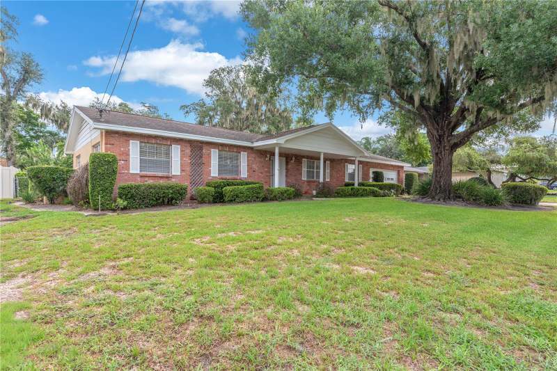 3 bedroom Single Family Residence at 110 Ashbrook Drive, Crestwood Estates Unit 2, Brandon — photo 4