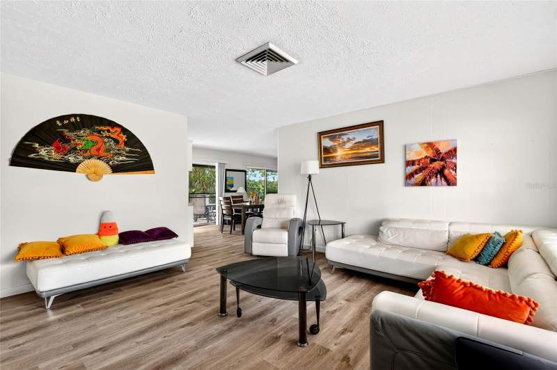3 bedroom Single Family Residence at 1565 S Evergreen Avenue, Brookhill, Clearwater — photo 4