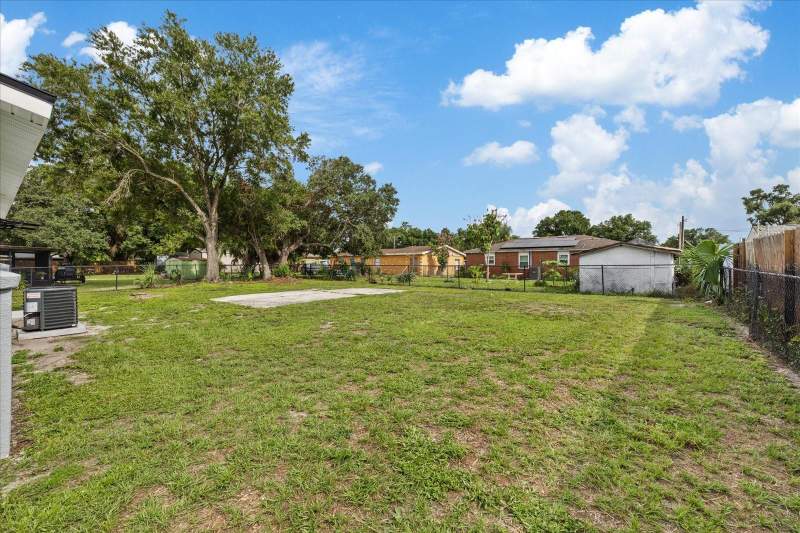 4 bedroom Single Family Residence at 8303 Bahia Avenue, Progress Village Unit 1, Tampa — photo 5