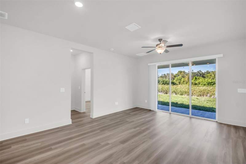 3 bedroom Single Family Residence at 13718 Homeridge Court, Emerald Fields, Hudson — photo 4