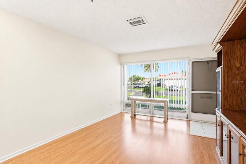 2 bedroom Condominium at 4344 Tahitian Gardens Circle #B, Tahitian Gardens Condo, Holiday — photo 3