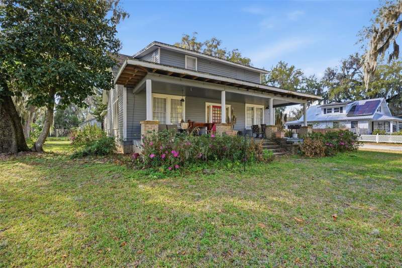 4 bedroom Single Family Residence at 420 Pine Street, Crescent Hill, Crescent City — photo 2