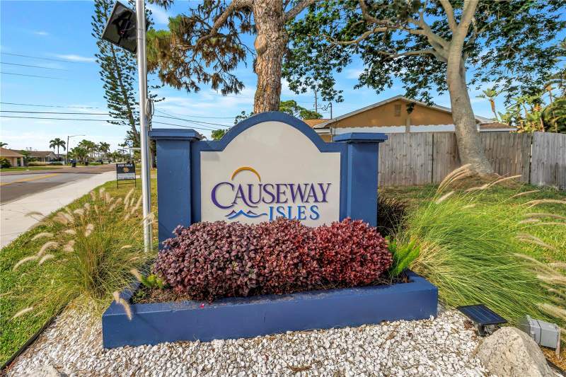 3 bedroom Single Family Residence at 7901 Causeway Boulevard, South Cswy Isle Sub, St Petersburg — photo 3