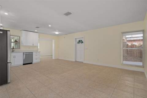 4808 W Euclid Avenue, Tampa FL - photo 11 of 62