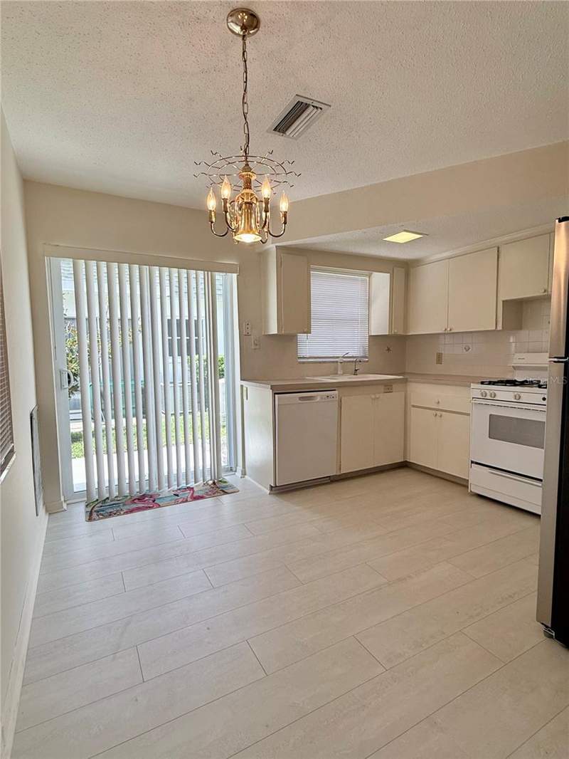 2 bedroom Villa at 7847 39th Terrace, Tyrone Villas No 4, St Petersburg — photo 5
