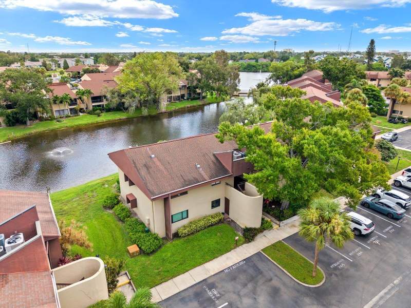 3 bedroom Condominium at 875 S Village Drive #101, Village Lake Condo, St Petersburg — photo 3