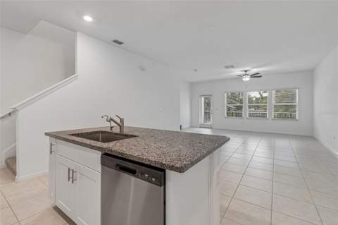 4436 Tuscan Loon Drive, Tampa FL - photo 7 of 60