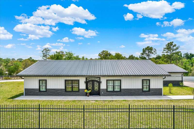 3 bedroom Single Family Residence at 34370 Richardson Boulevard, Ridge Manor Estate, Webster — photo 1