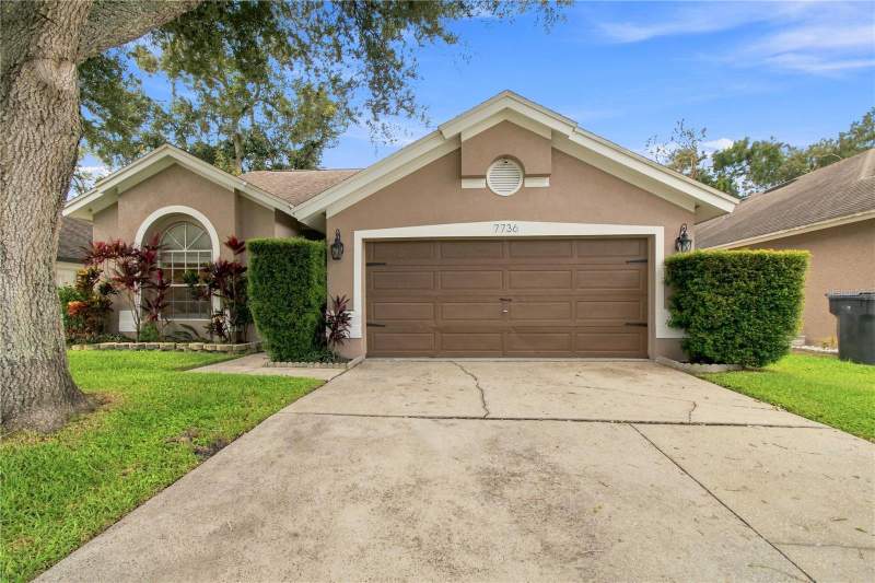 3 bedroom Single Family Residence at 7736 Marbella Creek Avenue, Towne Park Ph 1, Tampa — photo 4