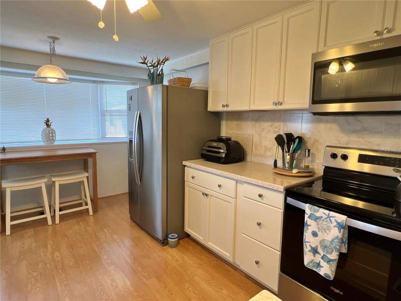 2 bedroom Mobile Home at 614 Mount Key Avenue #631, Mobel Americana Mobile Home Park Unrec, St Petersburg — photo 4