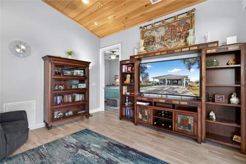 264 S Central Avenue, Umatilla FL - photo 15 of 42