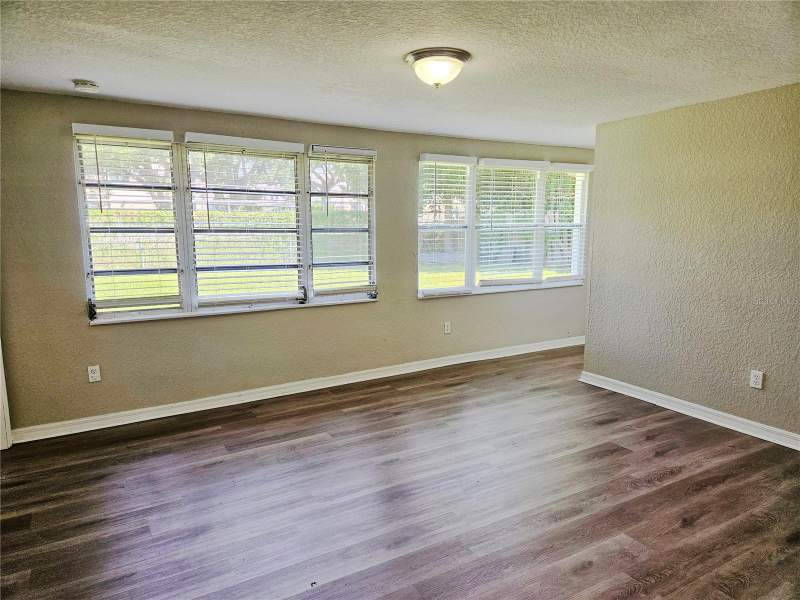 5 bedroom Single Family Residence at 2160 Alemanda Drive, Sunset Gardens, Clearwater — photo 3