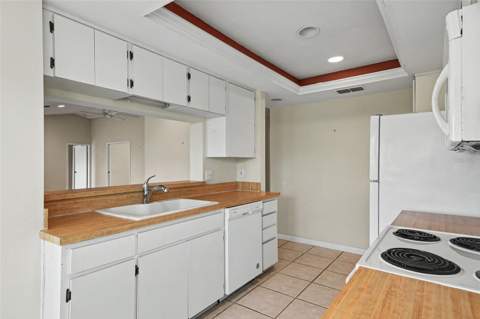 3723 Sarazen Drive, New Port Richey FL - photo 13 of 65