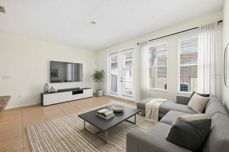 4 bedroom Townhouse at 11429 Brownstone Street, Lake Burden South Ph 2, Windermere — photo 3
