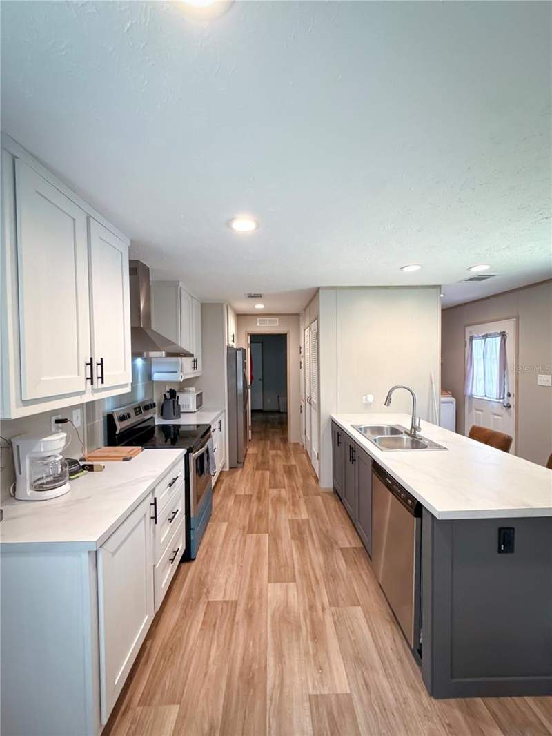 2 bedroom Manufactured Home at 17690 SE 35th Terrace, Deerwood, Inglis — photo 5