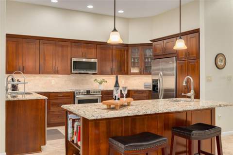 2715 Country Woods Lane, Palm Harbor FL - photo 16 of 54