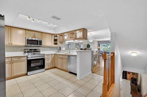 14879 Seminole Trail, Seminole FL - photo 6 of 6