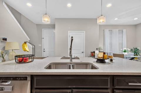 6717 Citrus Creek Lane, Tampa FL - photo 8 of 33