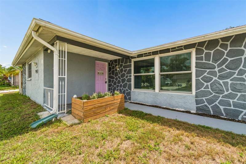 2 bedroom Single Family Residence at 9140 Cochise Lane, Embassy Hills, Port Richey — photo 3