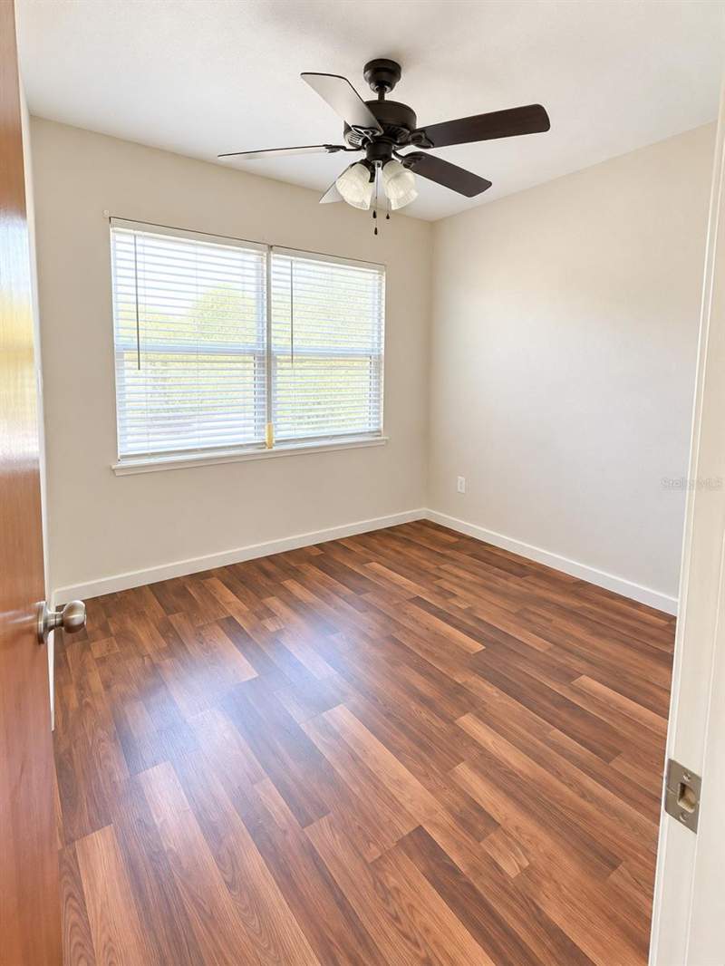 3 bedroom Single Family Residence at 907 NE 24th Street, Florida Gardens, Gainesville — photo 4