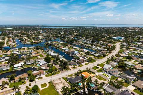 3960 13th Way, St Petersburg FL - photo 8 of 51