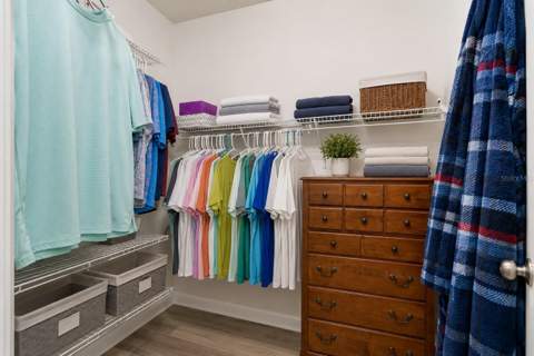 211 Fairmont Drive, Spring Hill FL - photo 13 of 37