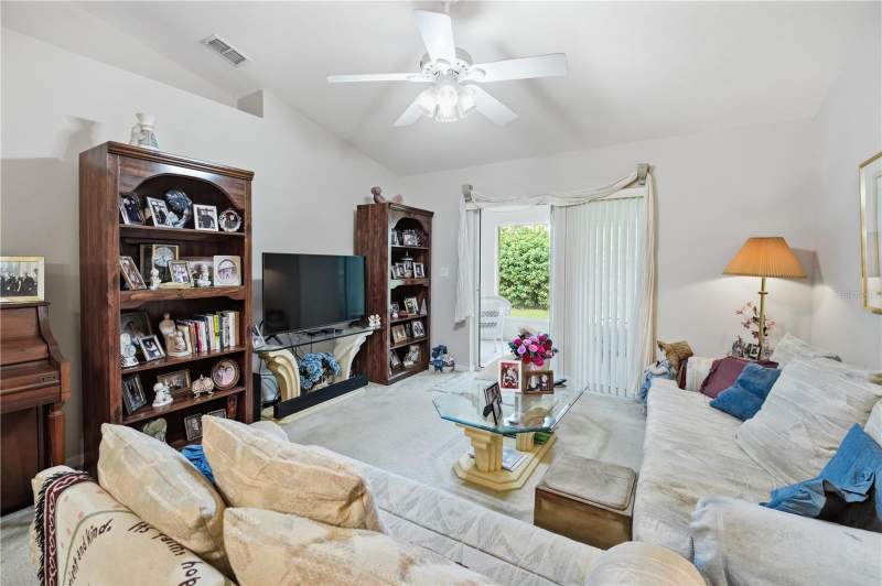 2 bedroom Townhouse at 3341 Celena Circle, Magnolia Glen, St Cloud — photo 2