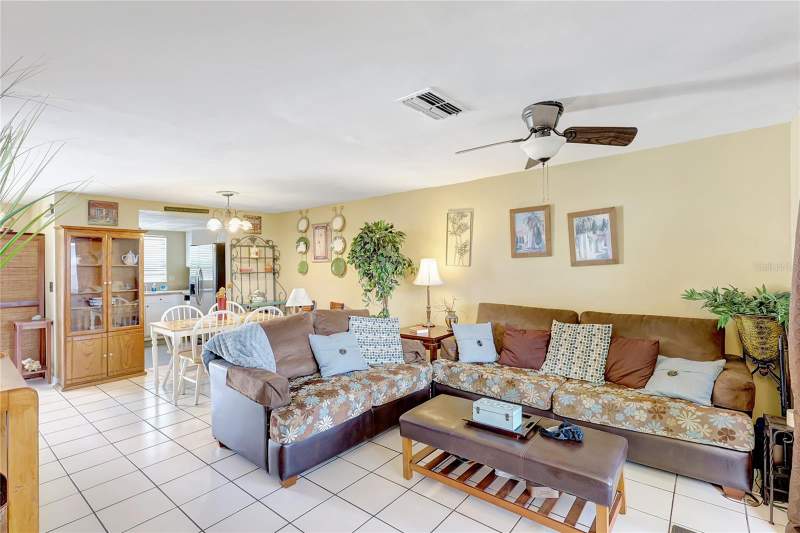 2 bedroom Townhouse at 2811 S PINES DRIVE #15, TALL PINES, LARGO — photo 4