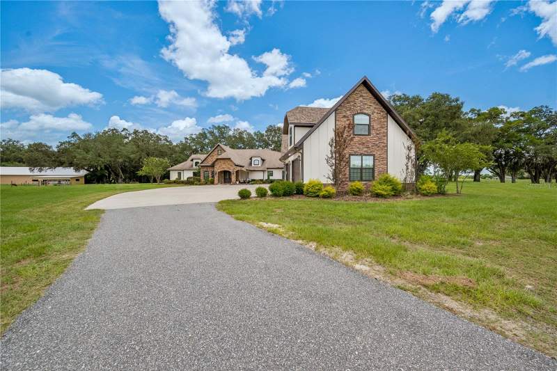 4 bedroom Single Family Residence at 4107 SW State Road 45, Newberry, Newberry — photo 4