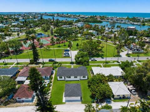 3219 E Debazan Avenue, St Pete Beach FL - photo 14 of 15