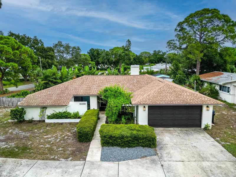 4 bedroom Single Family Residence at 4400 Columbus Way, Lakewood Estates Sec C, St Petersburg — photo 1