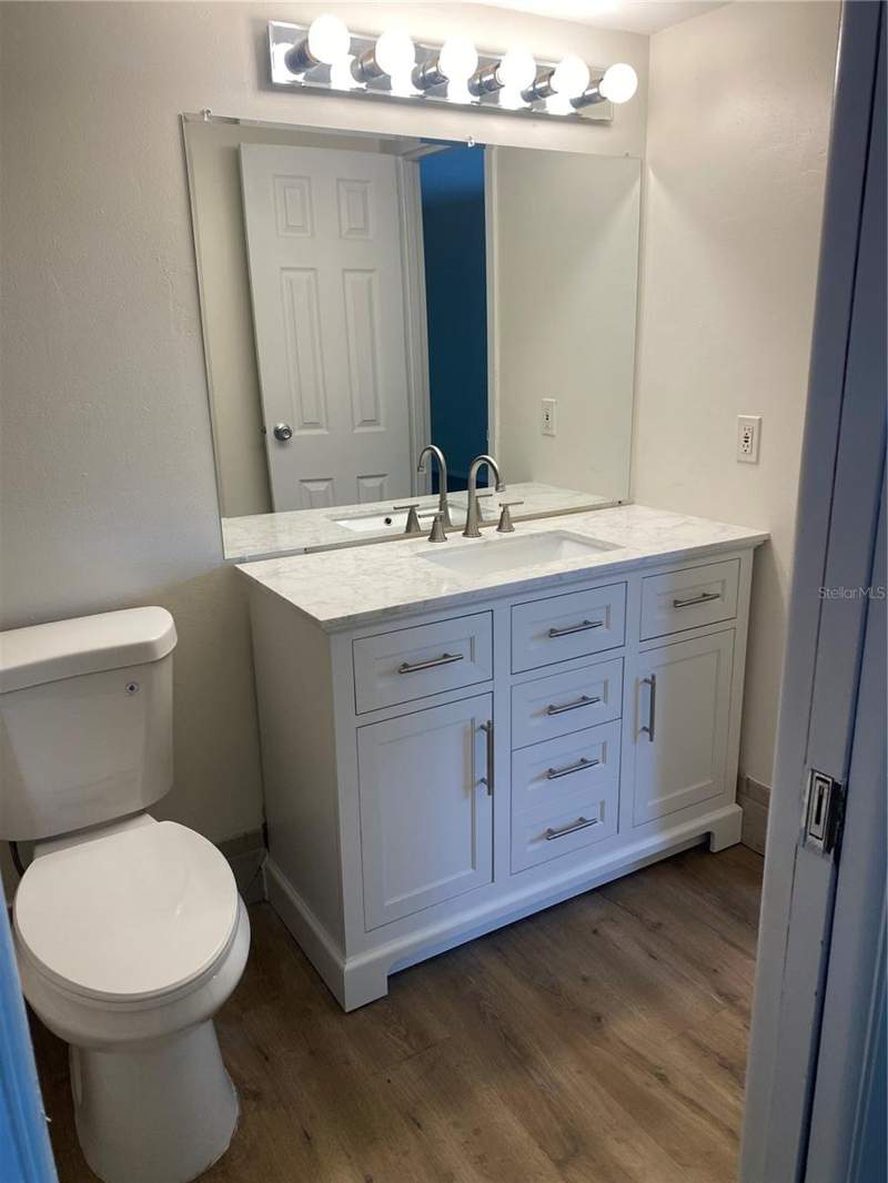 1 bedroom Condominium at 247 S McMullen Booth Road #24, Tradewinds Condo, Clearwater — photo 4