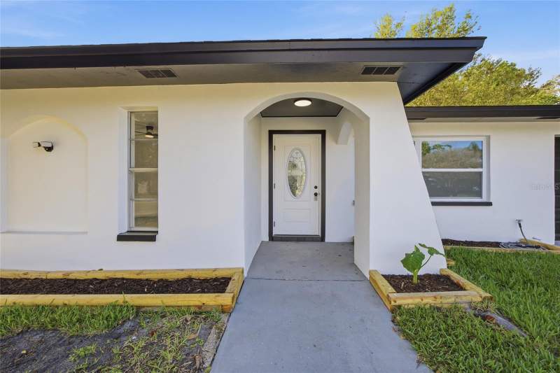 3 bedroom Single Family Residence at 1811 DRIFTWOOD CIRCLE, HARBOR PALMS-UNIT TWO, OLDSMAR — photo 4