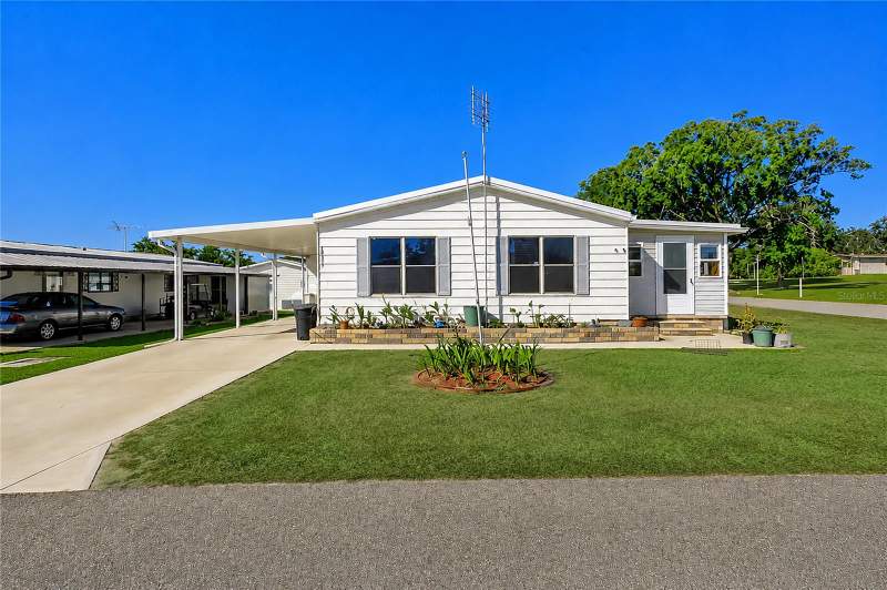 2 bedroom Manufactured Home at 10151 Hamp Drive, Hampton Court Unrec, Dade City — photo 2