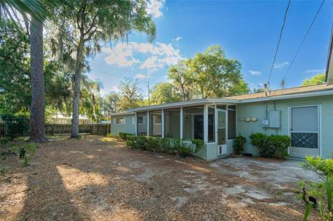 703 NE 6th Place, Gainesville FL - photo 7 of 30