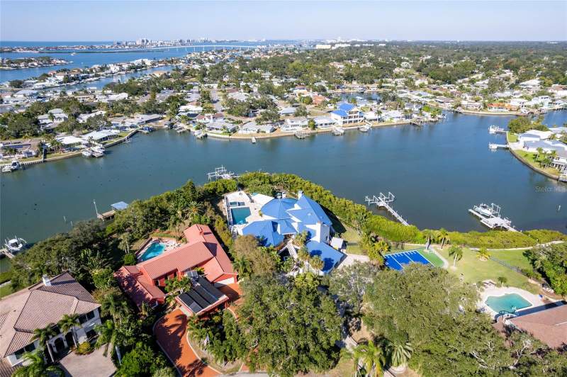 6 bedroom Single Family Residence at 2268 Kings Point Drive, Carlton Estates, Largo — photo 2