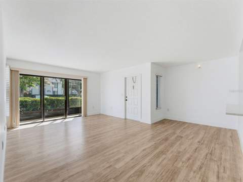 1261 Pine Ridge Circle #D1, Tarpon Springs FL - photo 9 of 26