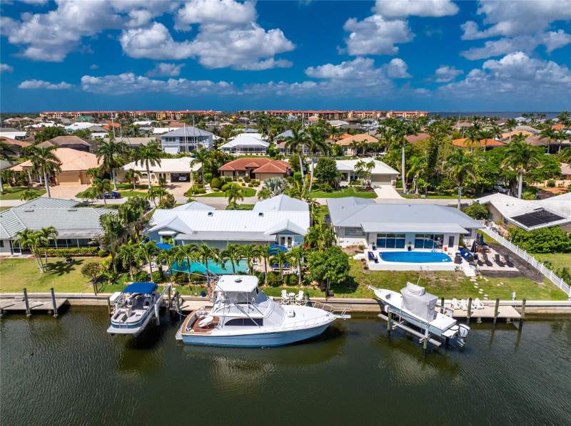 4 bedroom Single Family Residence at 80 Sabal Drive, Punta Gorda Isles Sec 04, Punta Gorda — photo 3