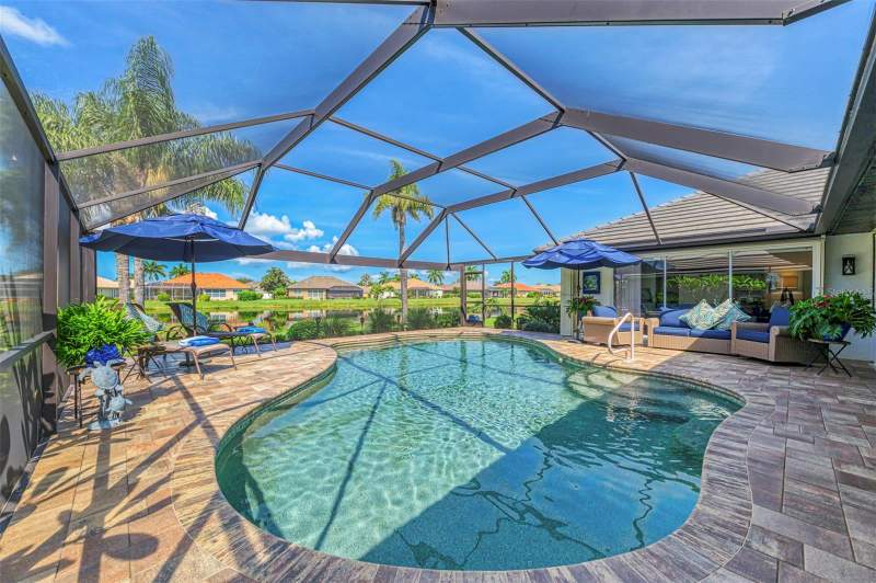 3 bedroom Single Family Residence at 530 Lake Of The Woods Drive, The Lakes Of Jacaranda, Venice — photo 4
