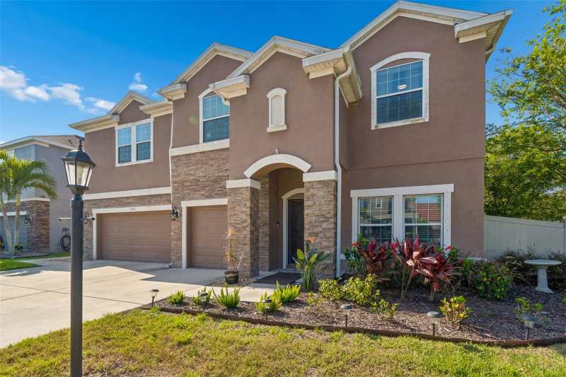 5 bedroom Single Family Residence at 7090 88th Ave N, St Hagop Church Sub, Pinellas Park — photo 1